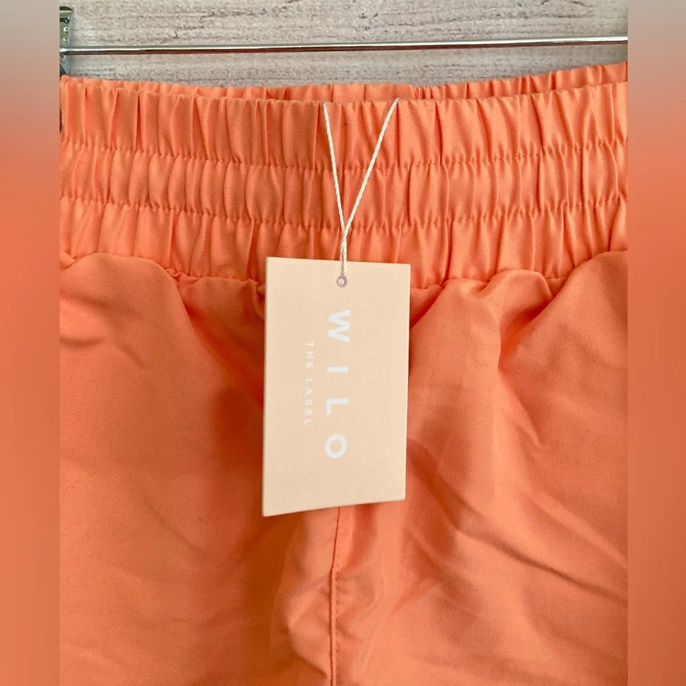 WILO | NWT Women’s 2 In 1 Shorts